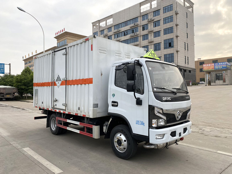 雜項(xiàng)危險(xiǎn)物品廂式運(yùn)輸車(chē)，廂式運(yùn)輸車(chē)，楚勝汽車(chē)集團(tuán)